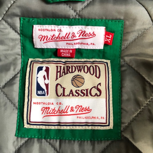Mens Mitchell & Ness retro Celtics jacket - Picture 6 of 7